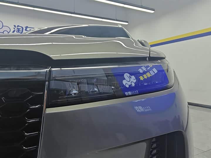 Фото 5 - LiXiang One