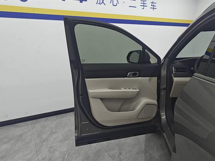 Фото 7 - LiXiang One