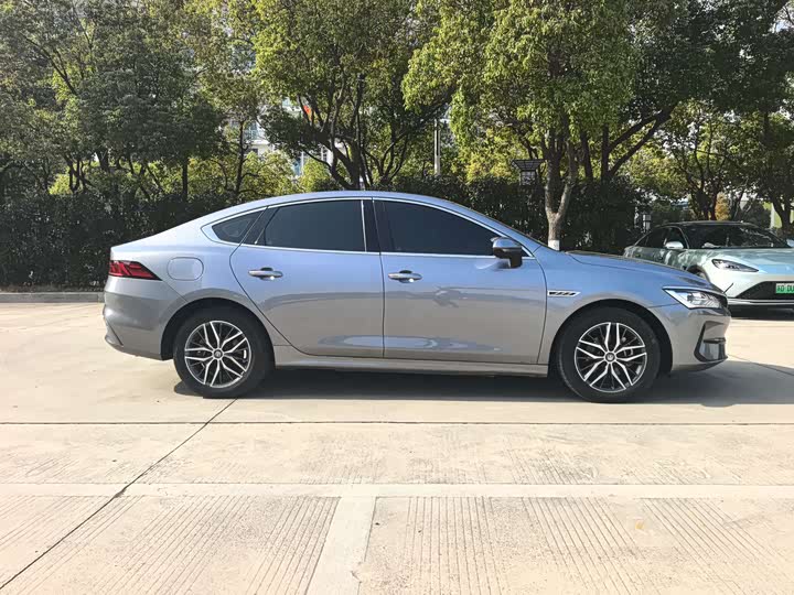 Фото 11 - BYD Qin Plus