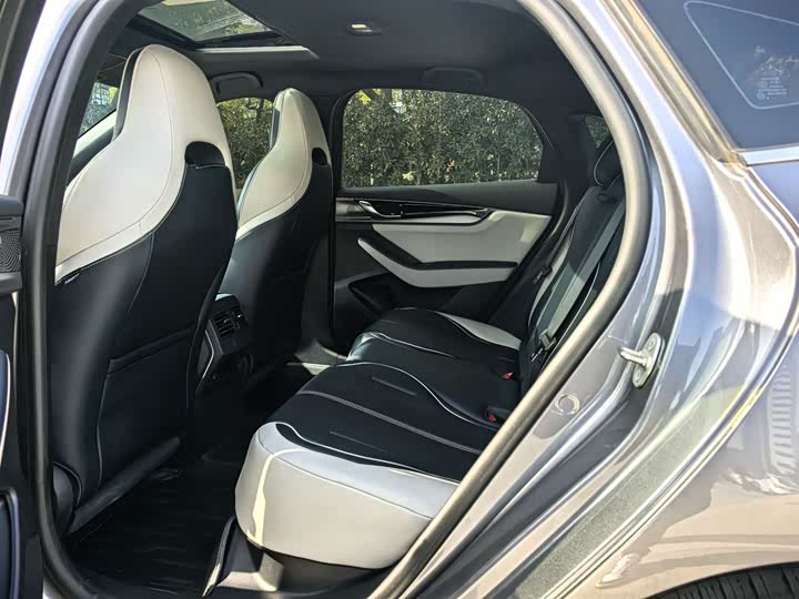 Фото 6 - BYD Qin Plus