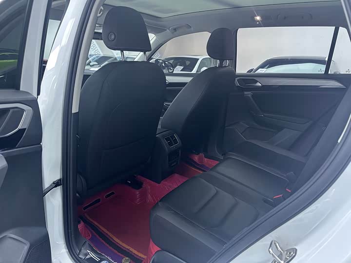 Фото 10 - Volkswagen Tayron