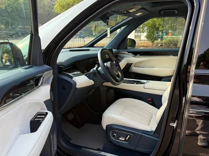 Фото 7 - Zeekr 009