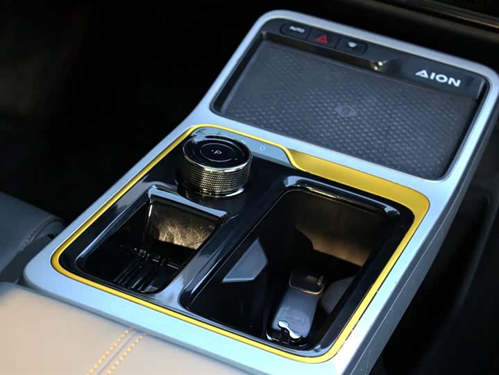 Фото 14 - GAC Aion Y