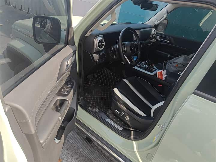 Фото 14 - Tank 300