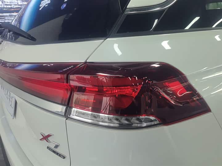 Фото 8 - Changan X7 Plus