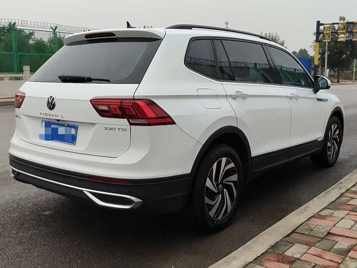 Фото 6 - Volkswagen Tiguan L Pro