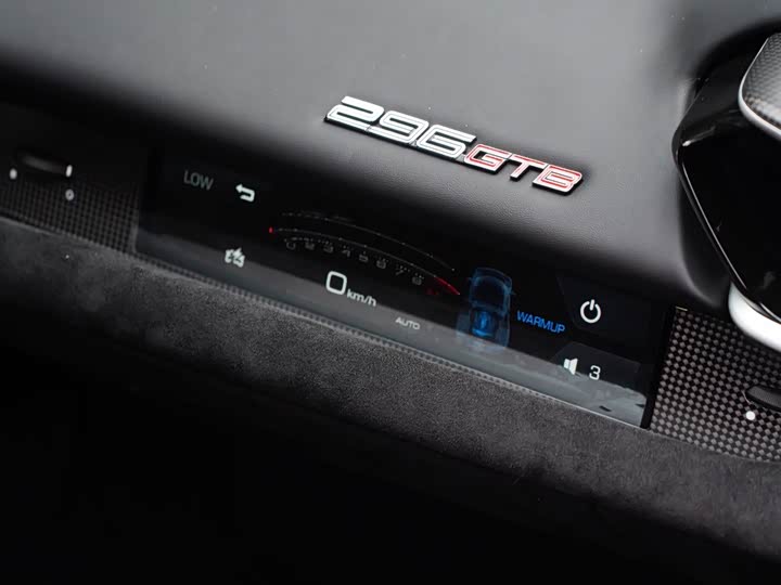 Фото 20 - Ferrari 296