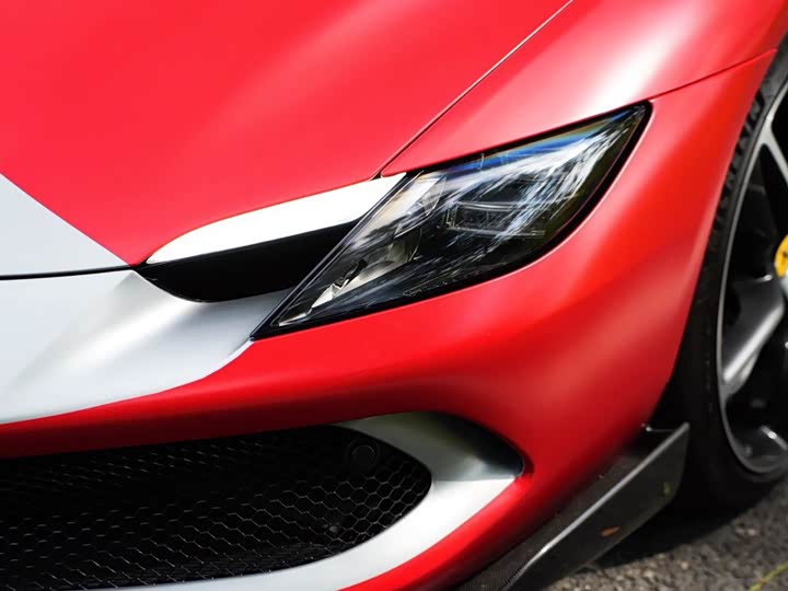 Фото 9 - Ferrari 296