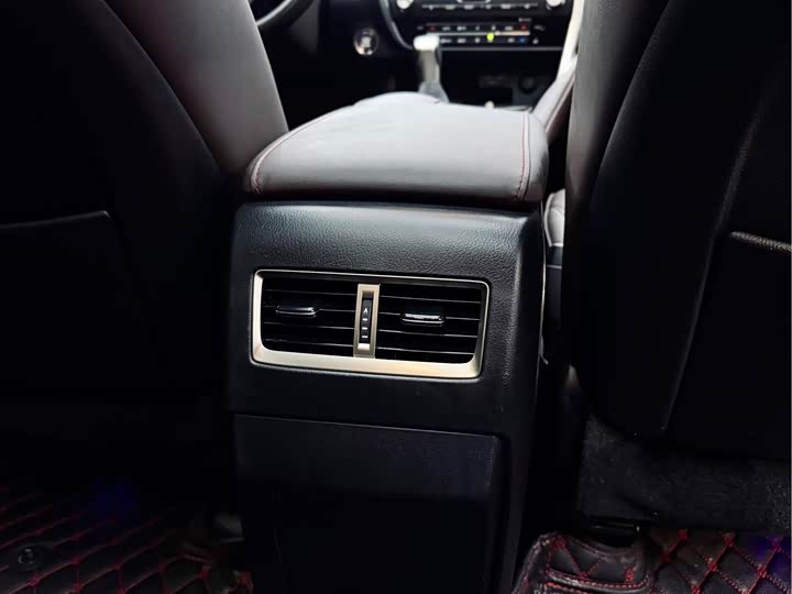 Фото 20 - Lexus RX