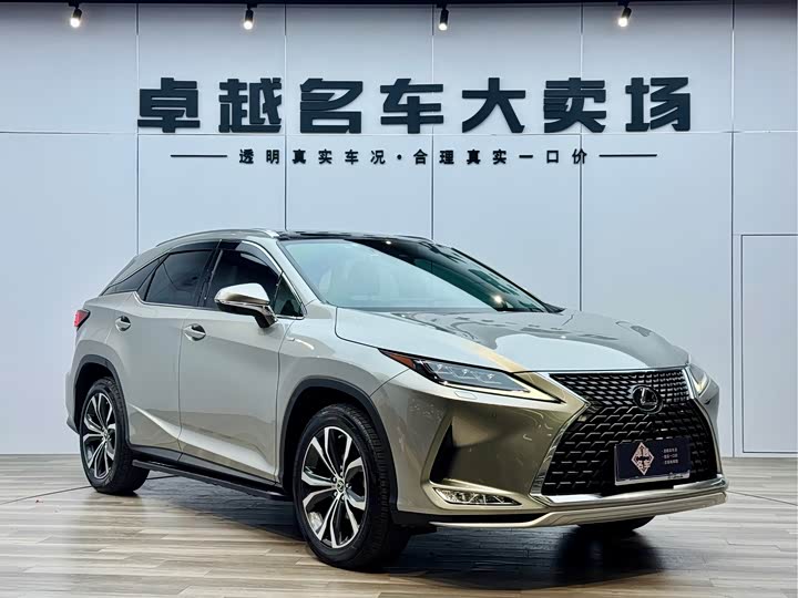 Фото 3 - Lexus RX