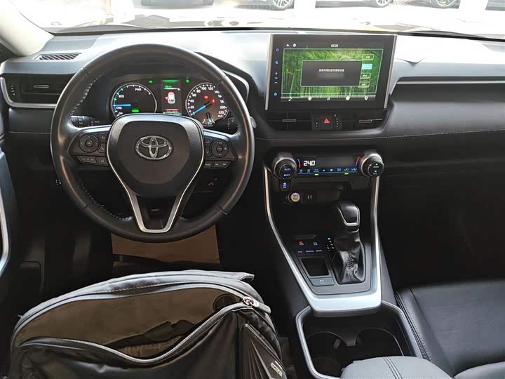 Фото 10 - Toyota Wildlander