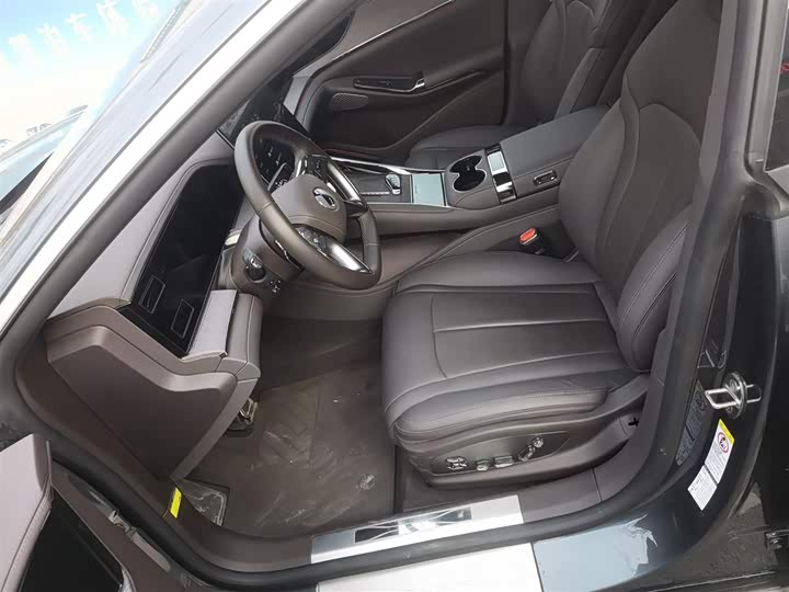 Фото 15 - Denza Z9