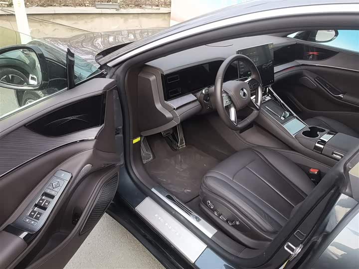 Фото 16 - Denza Z9