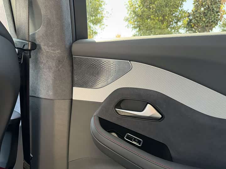 Фото 10 - BAIC Arcfox Alpha S