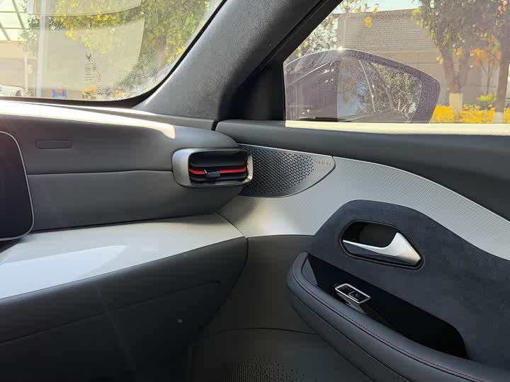 Фото 12 - BAIC Arcfox Alpha S