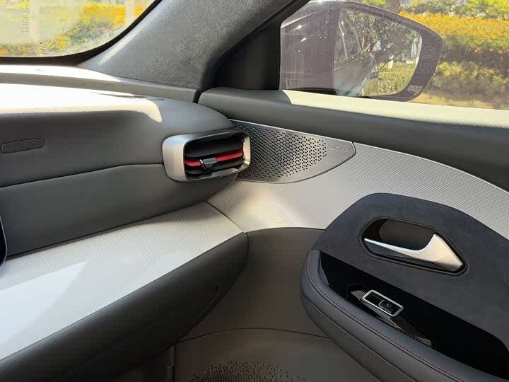 Фото 23 - BAIC Arcfox Alpha S