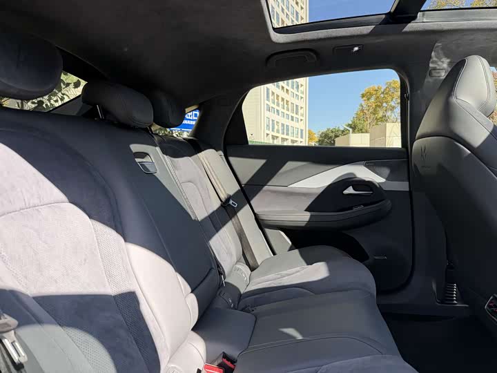 Фото 30 - BAIC Arcfox Alpha S