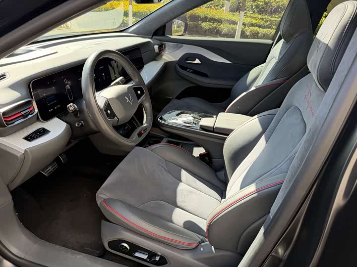 Фото 4 - BAIC Arcfox Alpha S