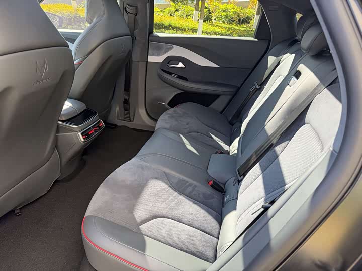 Фото 5 - BAIC Arcfox Alpha S