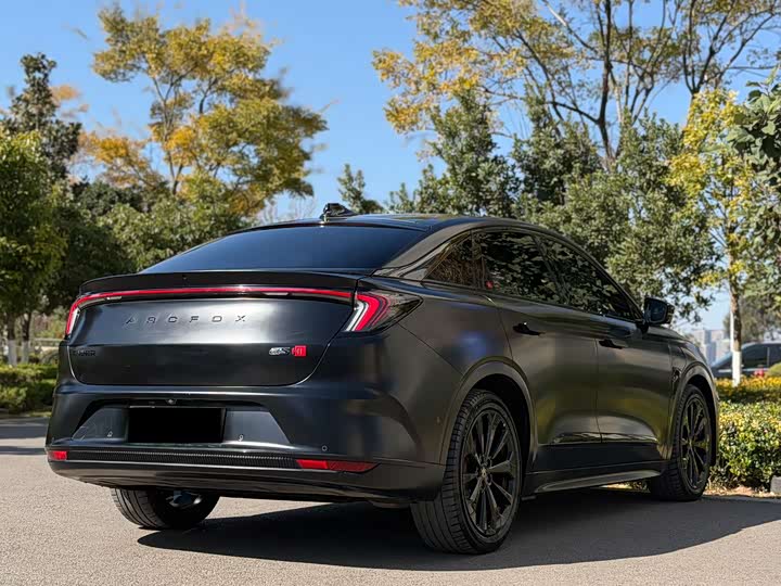 Фото 6 - BAIC Arcfox Alpha S