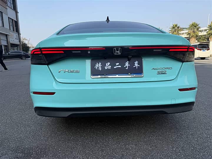 Фото 5 - Honda Accord