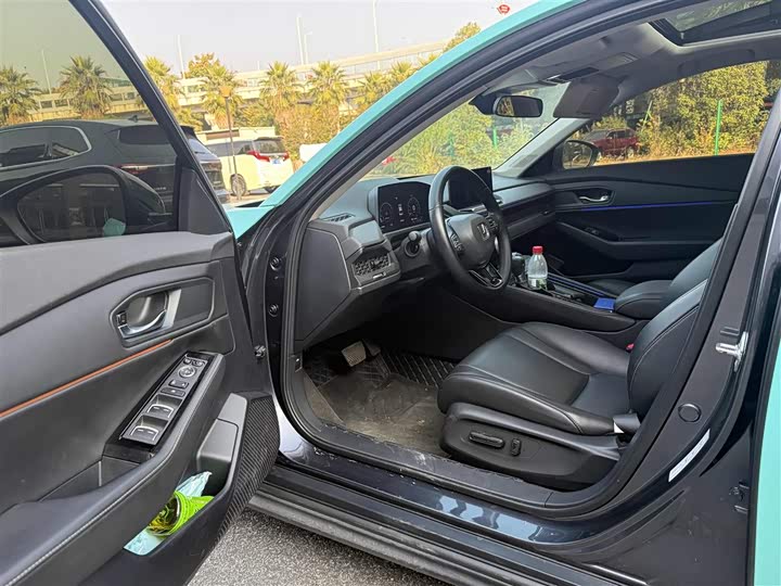 Фото 7 - Honda Accord