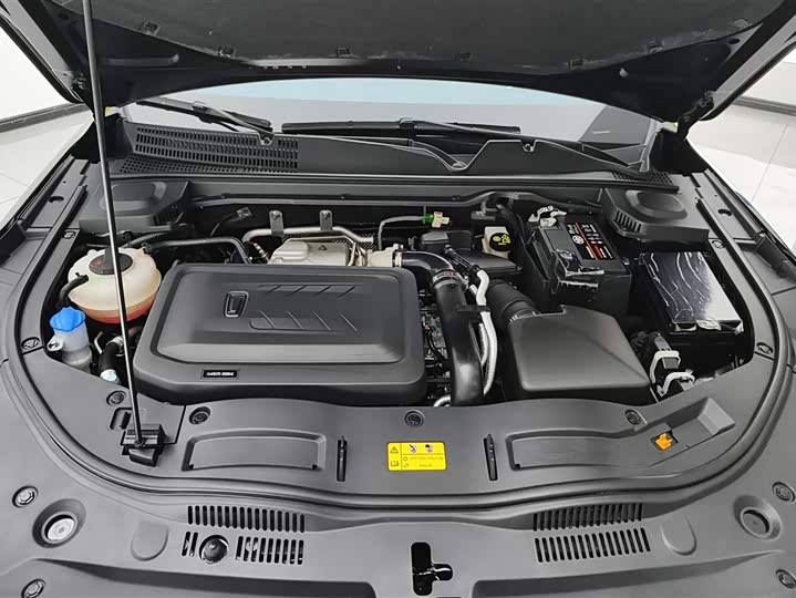 Фото 10 - Bestune B70