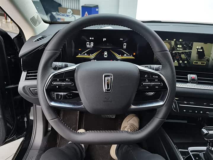 Фото 15 - Bestune B70