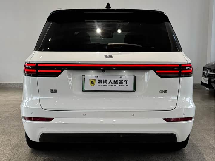 Фото 8 - LiXiang One