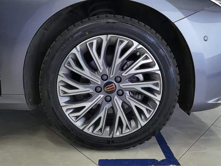 Фото 6 - Hongqi H5