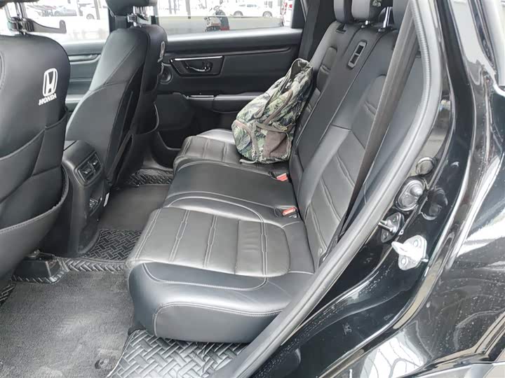 Фото 17 - Honda CR-V