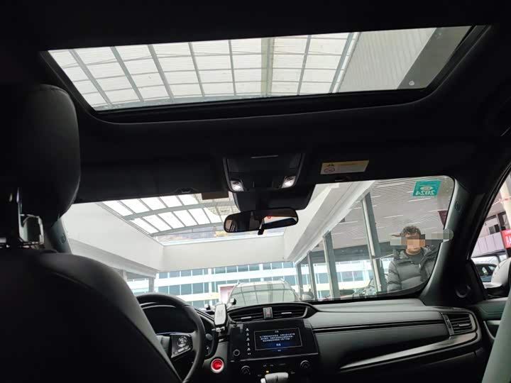 Фото 18 - Honda CR-V