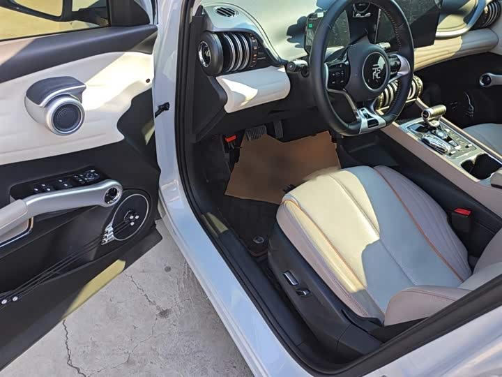 Фото 16 - BYD Yuan Plus