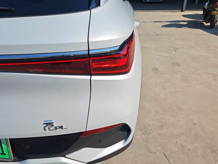 Фото 8 - BYD Yuan Plus