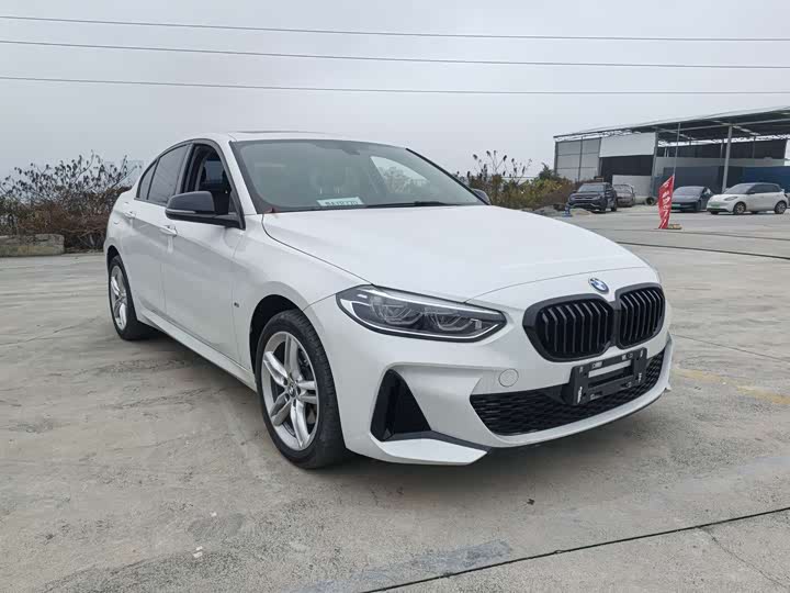 Фото 3 - BMW 1 Series