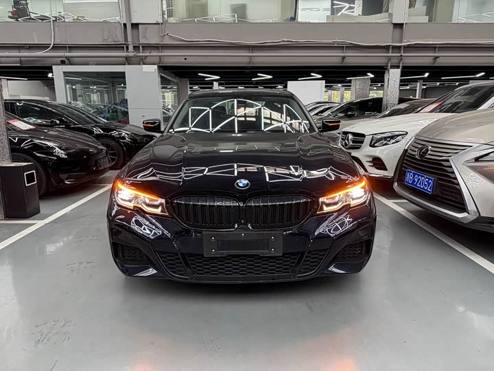 Фото 2 - BMW 3 Series