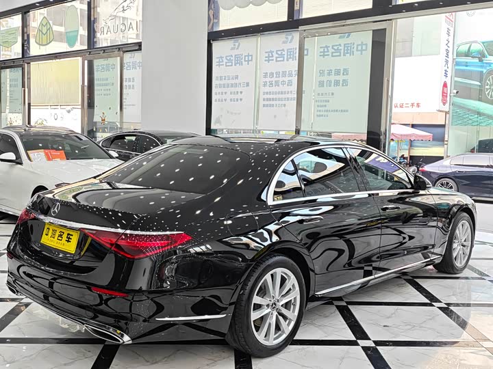 Фото 12 - Mercedes-Benz S-Class