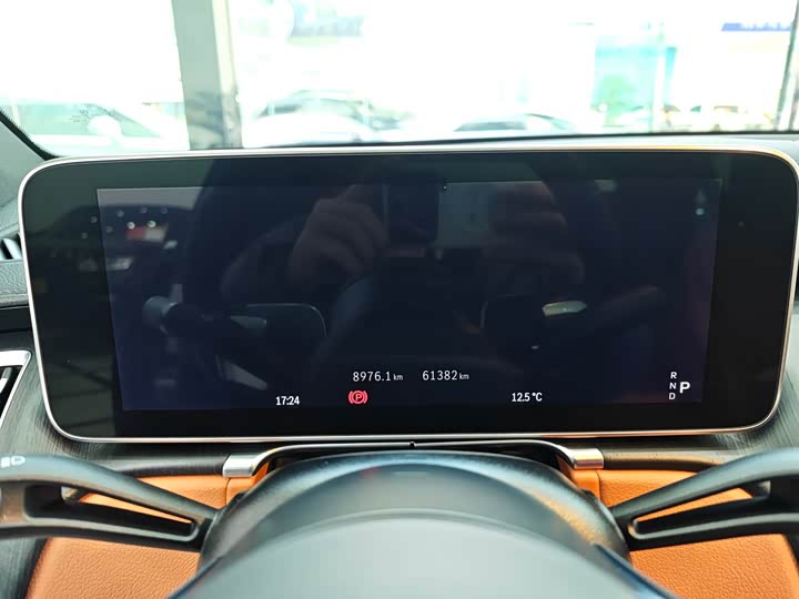 Фото 16 - Mercedes-Benz S-Class