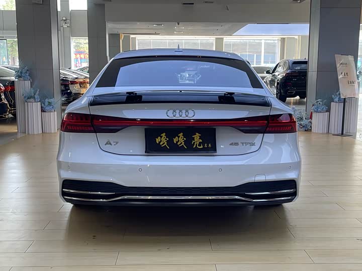 Фото 10 - Audi A7