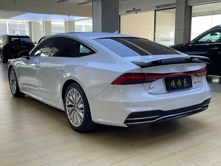 Фото 9 - Audi A7