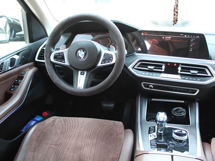 Фото 17 - BMW X5