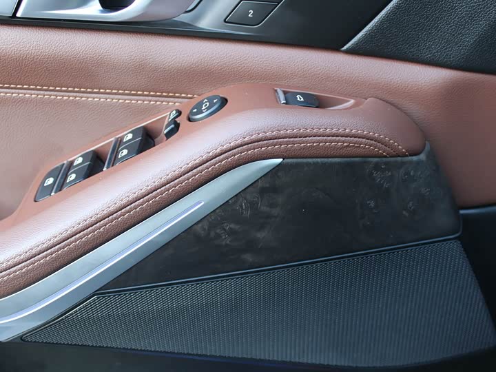 Фото 27 - BMW X5