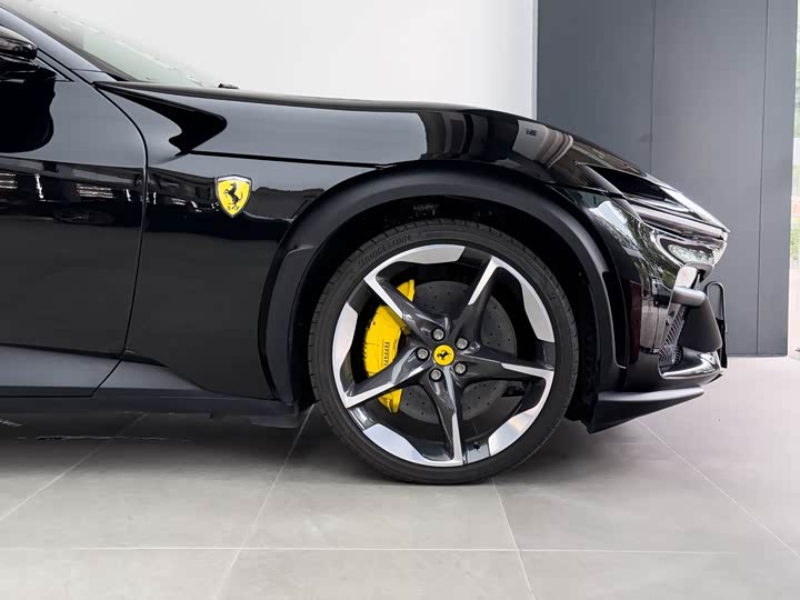 Фото 2 - Ferrari Purosangue