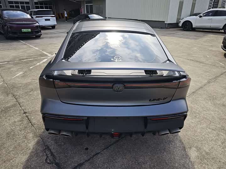 Фото 11 - Changan UNI-V