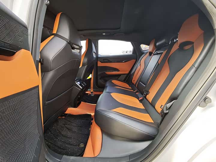 Фото 6 - Changan UNI-V