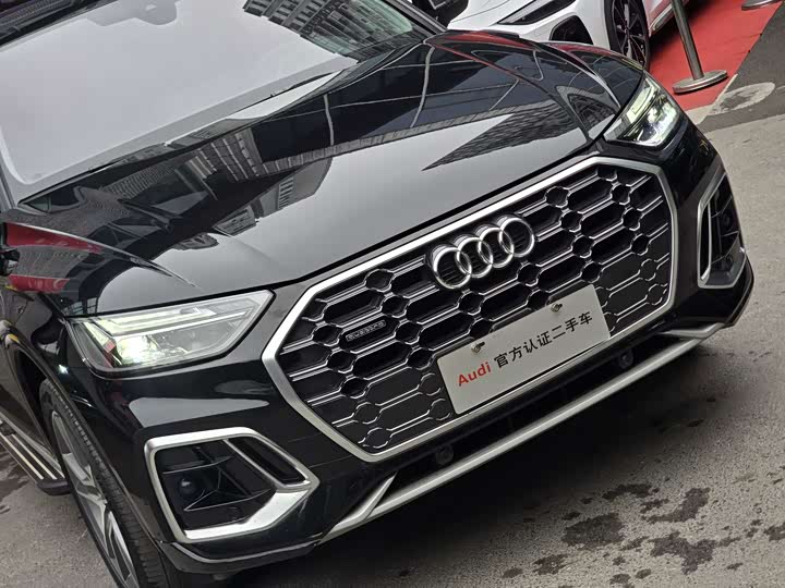 Фото 5 - Audi Q5L
