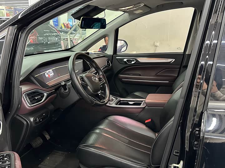 Фото 10 - GAC Trumpchi M6