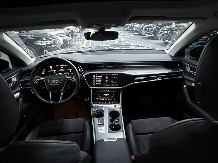 Фото 4 - Audi A6