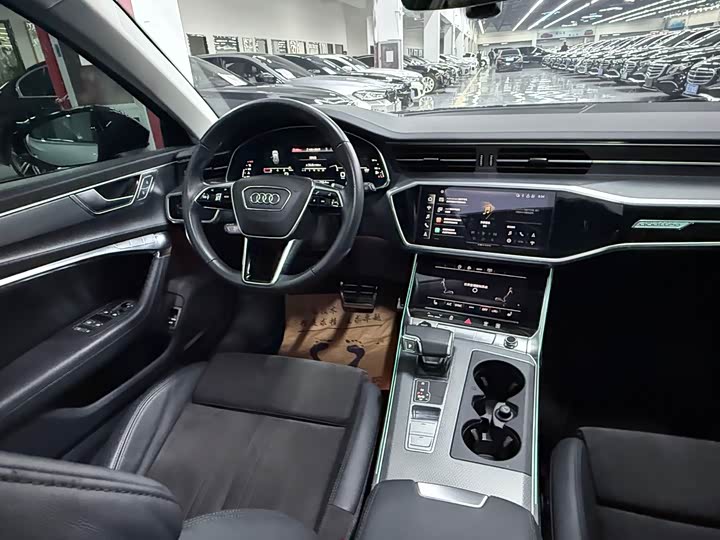 Фото 5 - Audi A6