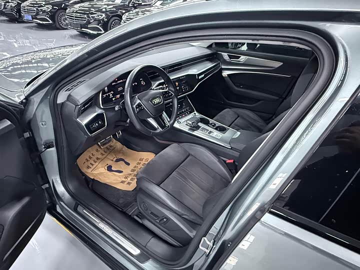 Фото 9 - Audi A6